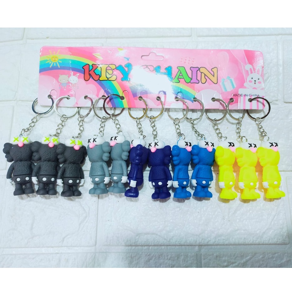 GANTUNGAN KUNCI KAWS GANTUNGAN KAWS / KAWS KEYCHAIN / KAWS / GANTUNGAN KUNCI / GANTUNGAN TAS / GANTUNGAN IMPORT