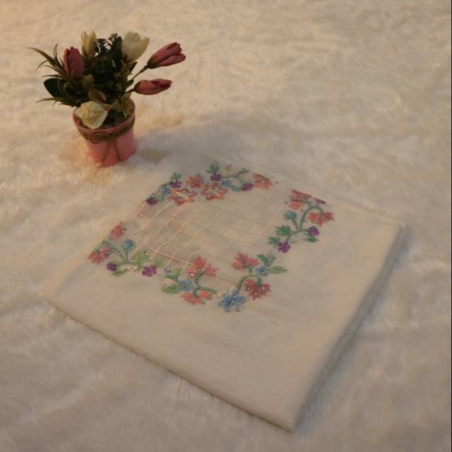 Kerudung segiempat fiolla