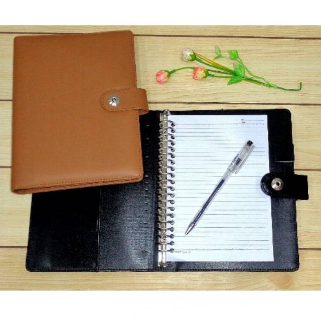 

Agenda Binder A5 Kulit A5-CH - Agenda Binder Coklat Tua dan Hitam