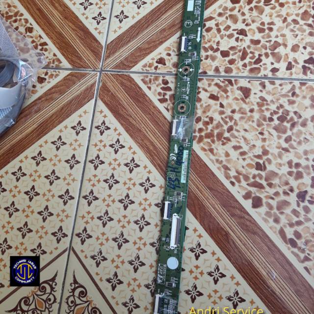 Bafer bawah Tv plasma samsung PA43H4000