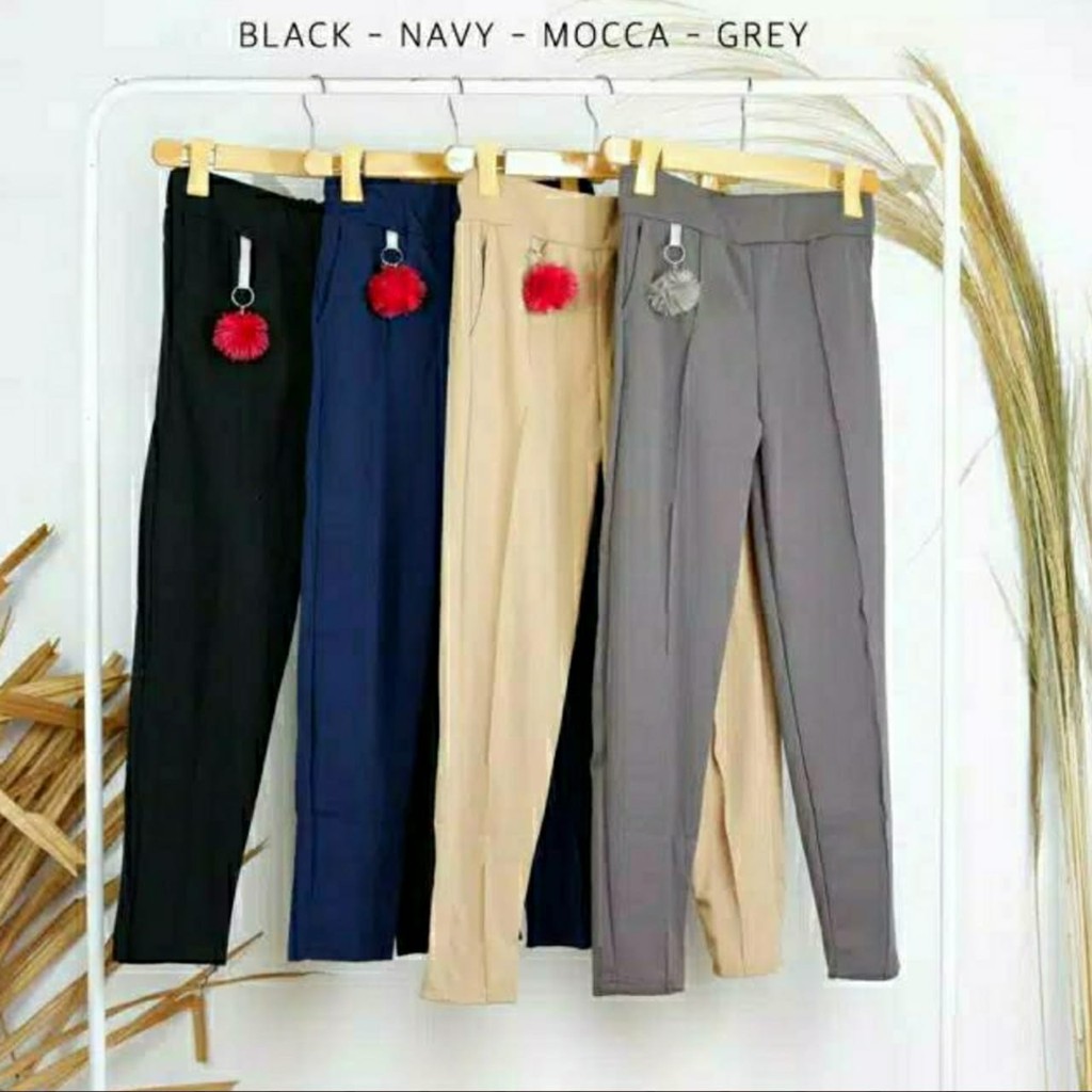 Scuba Pompom Pants / Celana Doty Pom Pom