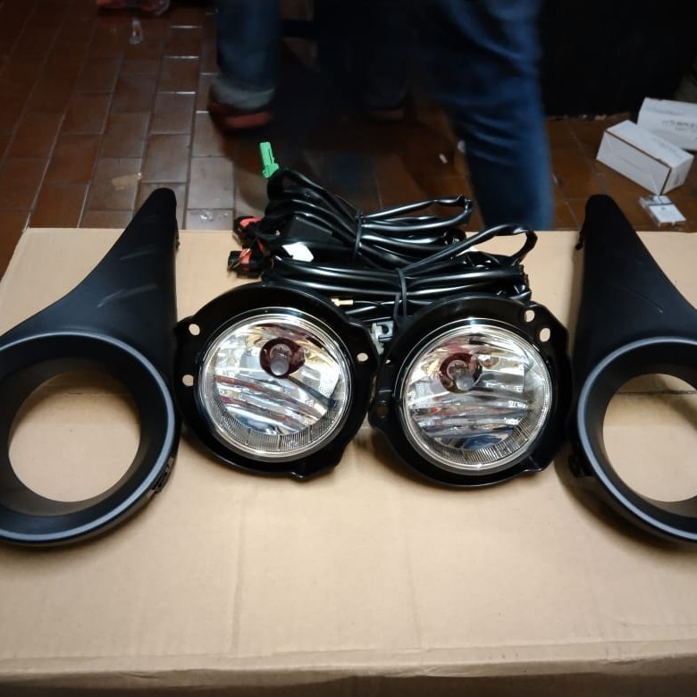 Fog Lamp / Lampu Kabut Mobil Toyota Agya 2017 - On