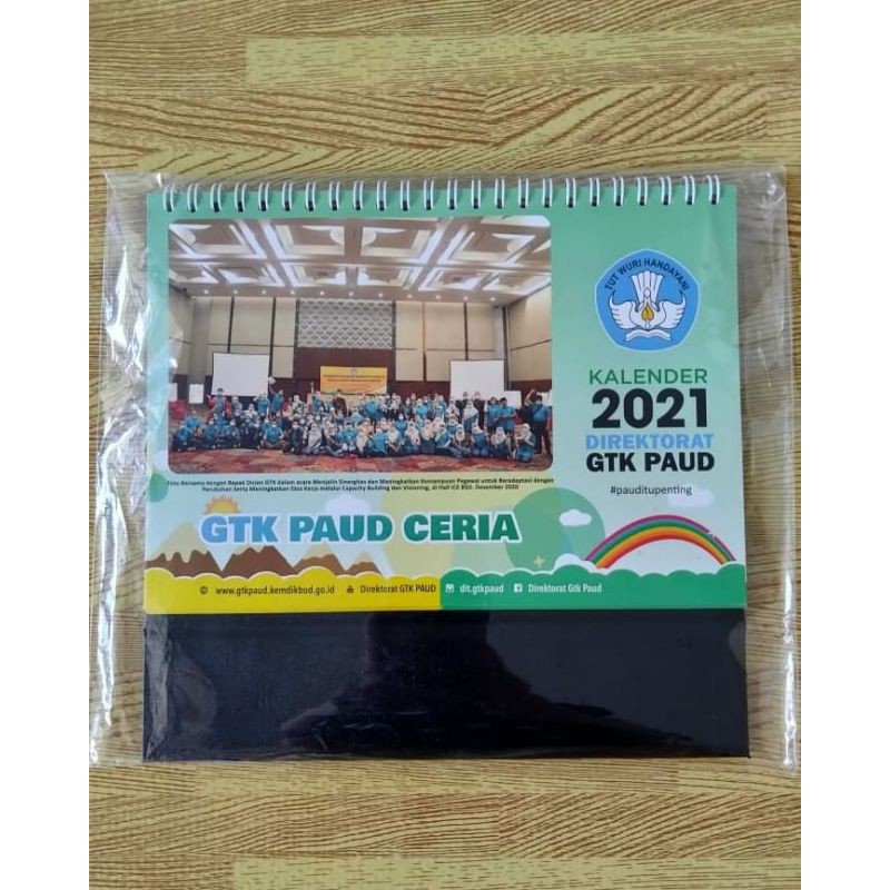 

Kalender Meja 2022, Kalender Duduk 2022, Kalender 2022, Kalender Murah, Kalender Custom.