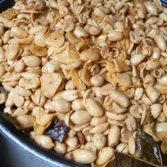 

Kacang bawang /kacang ebi