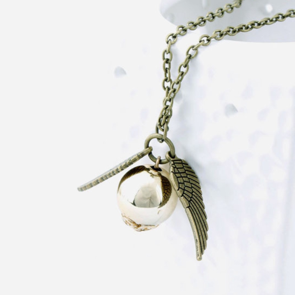 Hu Hu Hu Hu Hu Alat Bantu Pasang Kacamata♡ Kalung Rantai Dengan Liontin Snitch Harry Potter Warna Emas Untuk Unisex