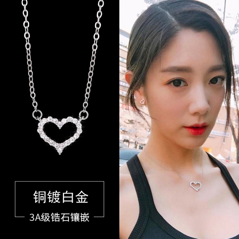 [Ready Stock]Fashion Silver Plated Love Heart Necklace Pendant Sweet Cute Clavicle Chain