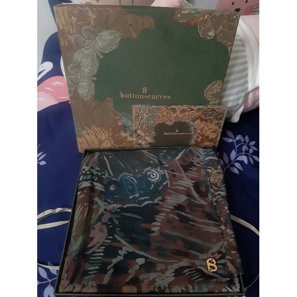 buttonscarves farsha jungle preloved