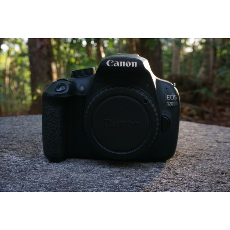 KAMERA DSLR CANON 1200D