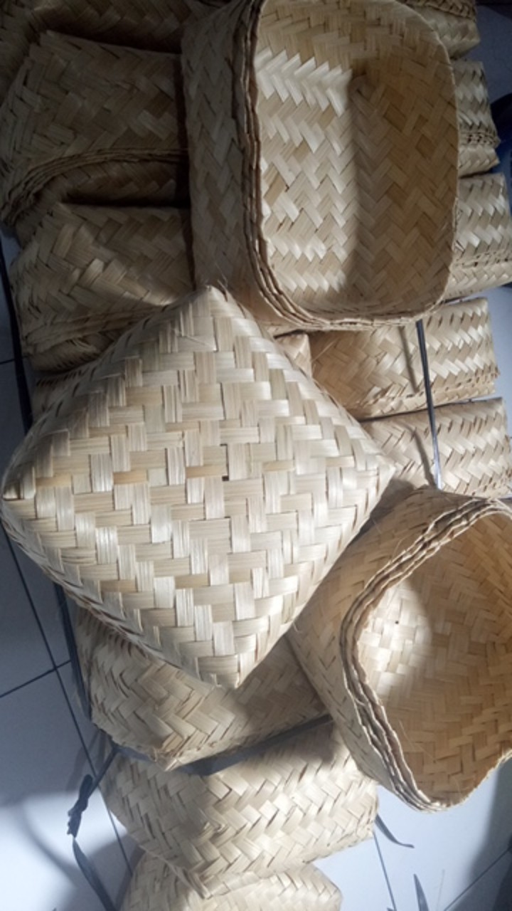 Besek Bambu, Sepasang, 20*20*8cm