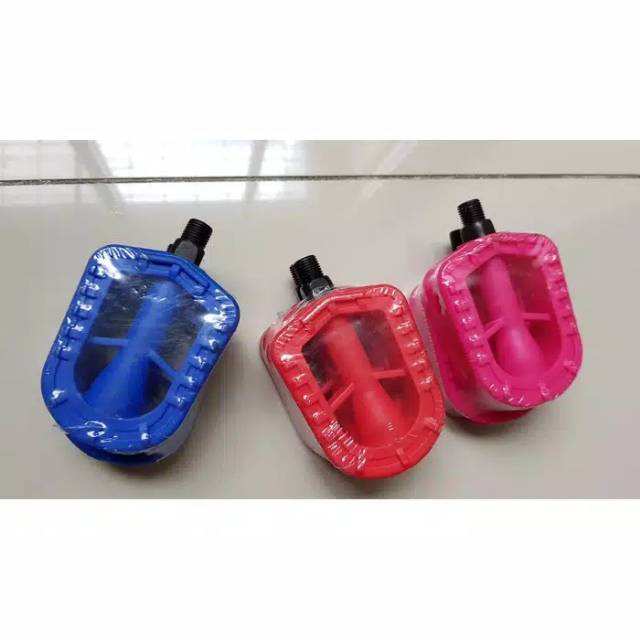Pedal sepeda anak-anak