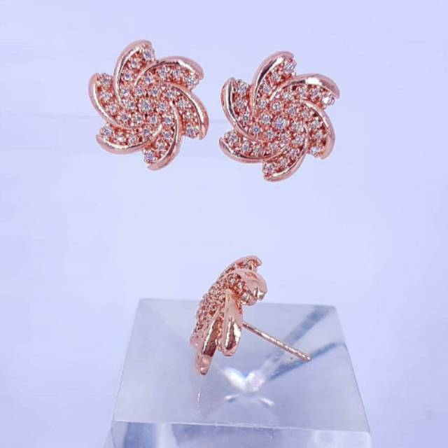 ANTING SEMI BERLIAN MEDAN / ANTING REPLIKA BERLIAN MEDAN