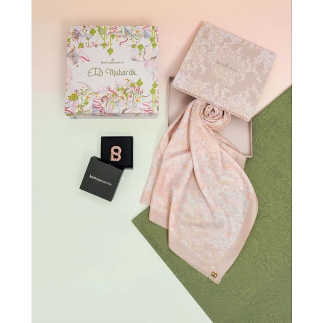 preloved granada cream tan buttonscarves