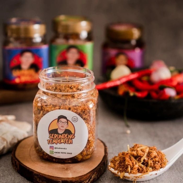 

Serundeng Tempe Teri original 125 ml ( 1kg muat 8 botol) by Kakend.s