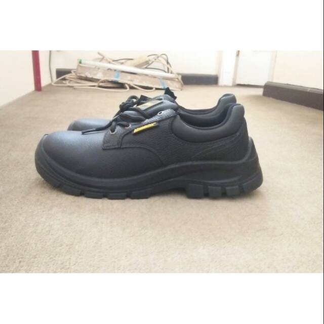 Safety shoes krisbow type maxi 4 inch sepatu safety