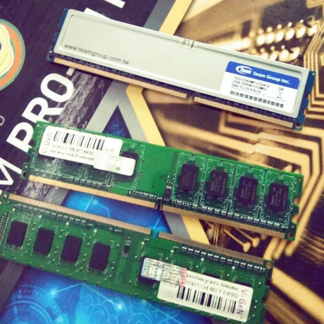 Ram team 2gb ddr3 pc10600 dan vgen 1gb ddr2