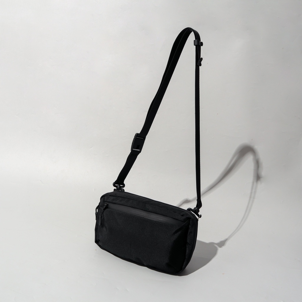 REV STORE - Tas Selempang 3 in 1 RONIN Hitam Extra Slot Pocket Anti Air