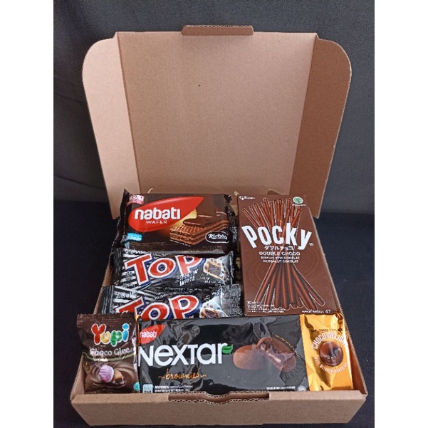 

Hampers Snack / Gift Box / Hadiah / Gift Murah / Kado Murah / Kado Ultah / Kado Wisuda / Kado Anniversarry Express