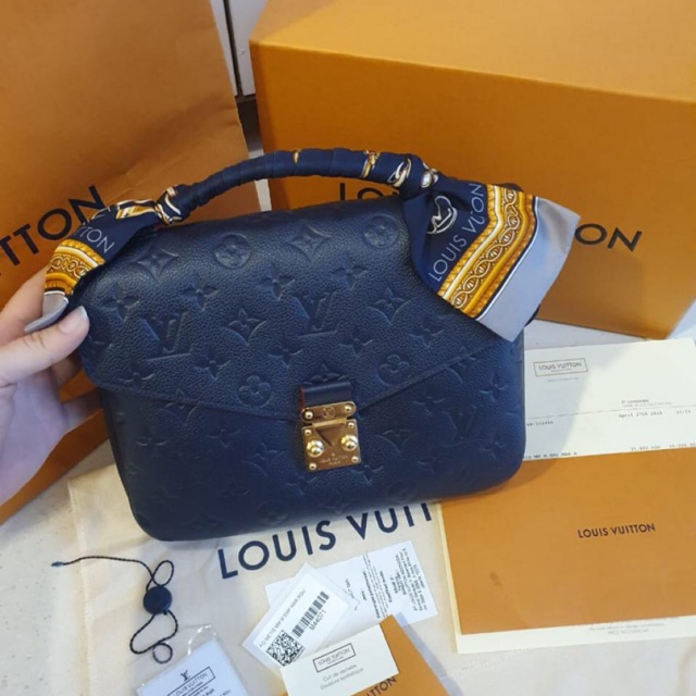 LV metis pochette monogram