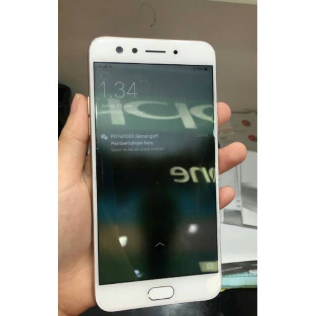 Oppo F1 plus bisa kredit