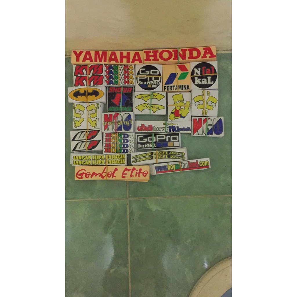 

STIKER CUTING YAMAHA , harga untuk 1 pcs.Cutting Sticker Custom Design Cuting Stiker Nama Logo Komun