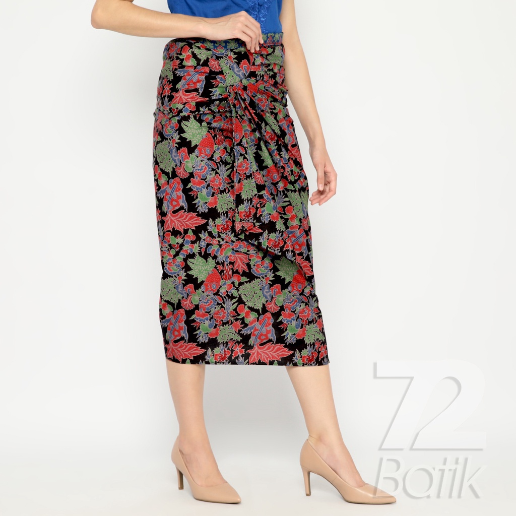 ROK LILIT BATIK Skirt Kebaya Instan Modern Wanita Motif Koi Warna Hitam Nila Hijau 727955 Cap 72 - Rok Batik Lilit Bawahan Skirt Kamen Kebaya Songket Batik Panjang Plisket Span Instan Jadi Bali Lembaran Premium Modern Untuk Wanita Kondangan