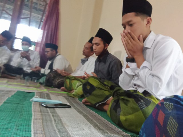 Gorden Smokering Besar Murah 12 Lubang Motif Camelia