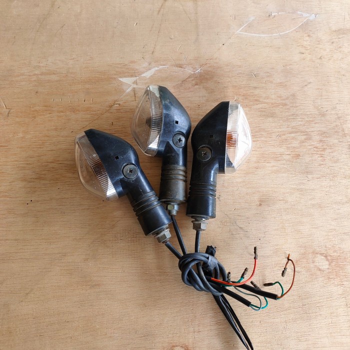 lampu sein sen honda cb 150 r old . verza . megapro monshock original