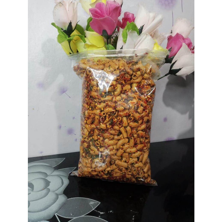 

makaroni bantet 250 gram pedas daun jeruk raja ngemil renyah