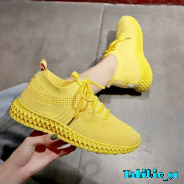 Sepatu sneaker YZ press untuk wanita dengan alas karet yang fleksibel