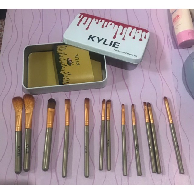 [COD] 12pcs Kylie USA Kuas Make Up Brush Set Lengkap + Kaleng l Bulu Lembut Tahan Lama Gagang Kokoh