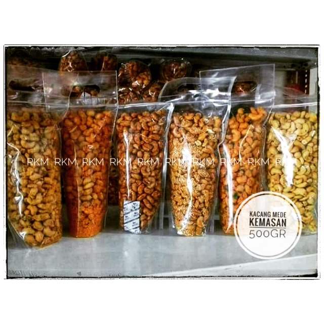 

Kacang mede variant rasa