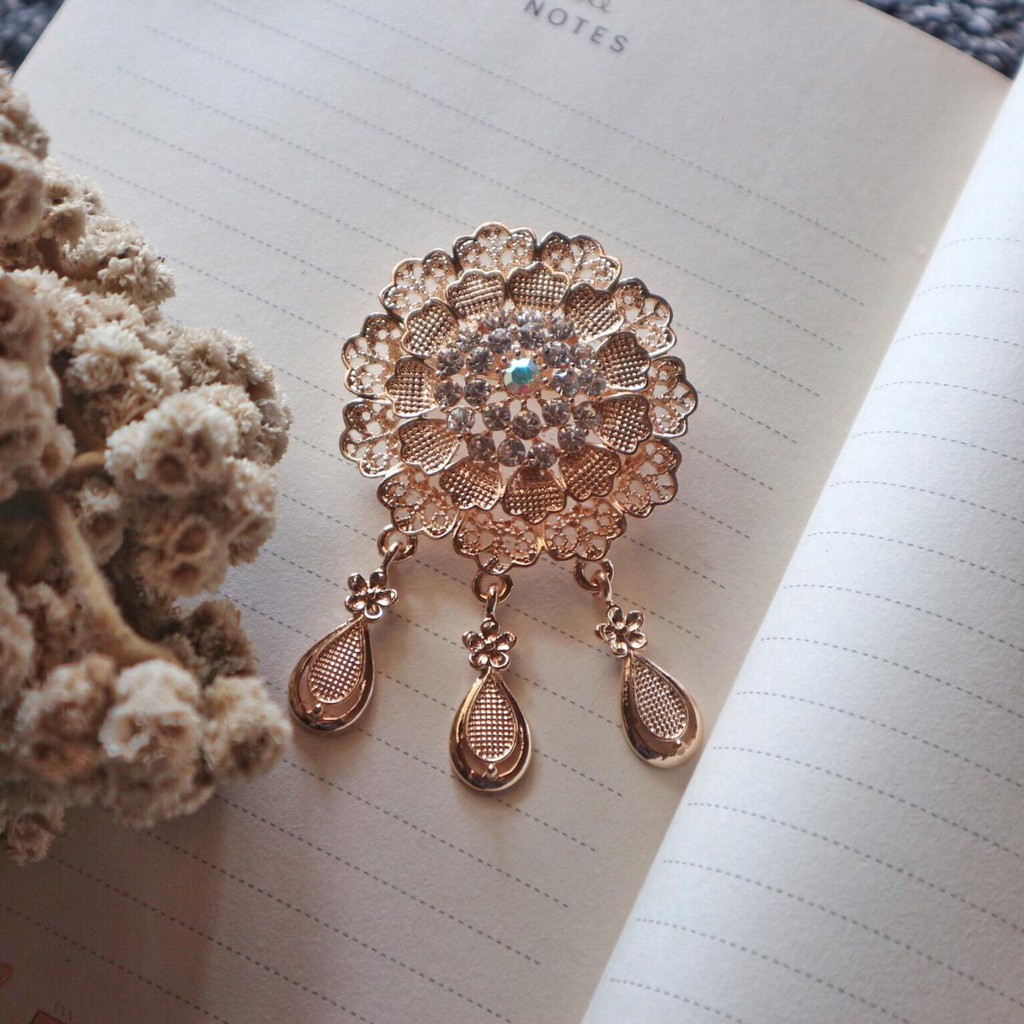 Brooch / bros kutubaru / bros kebaya / bros jilbab / bros dada / bros hijab / bros cantik / bros-A (pilu glmbg gold)