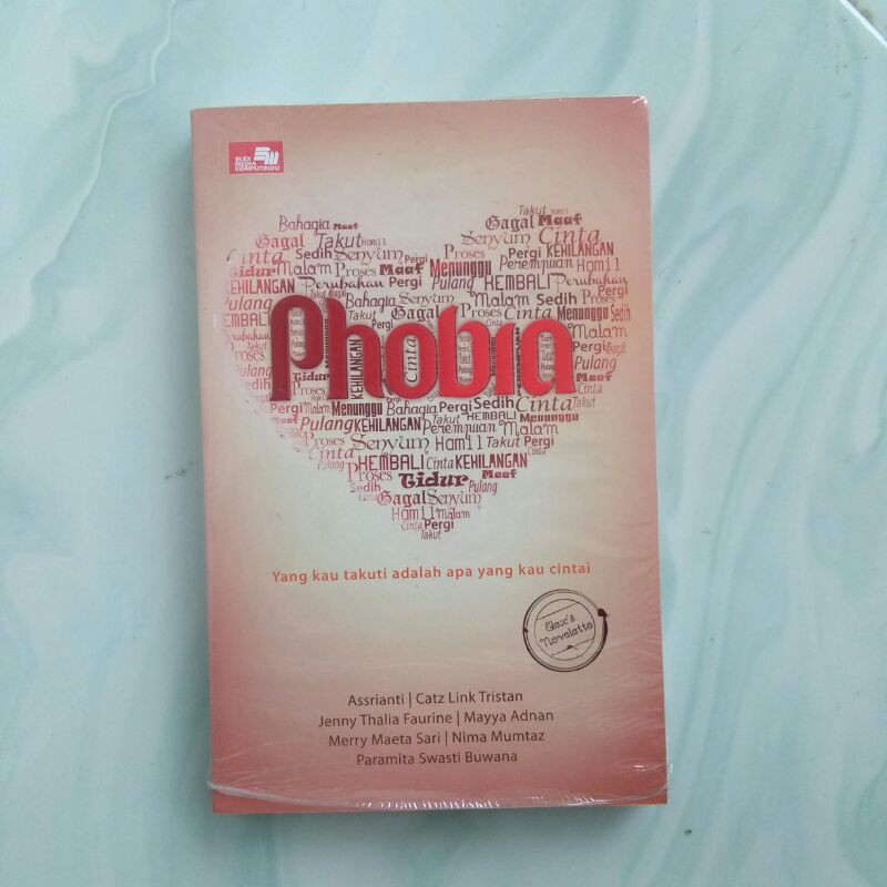 Novel Phobia - Assrianti Dkk