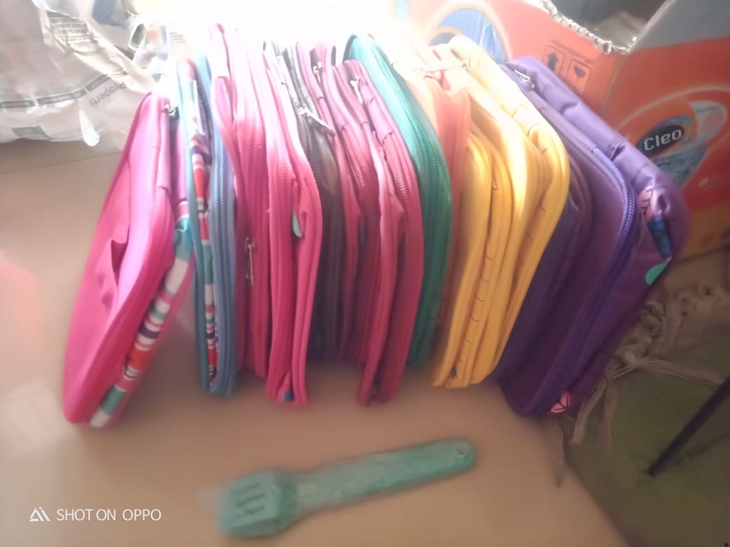 Tas Lolly Garis (18 × 16 X 6.5cm)