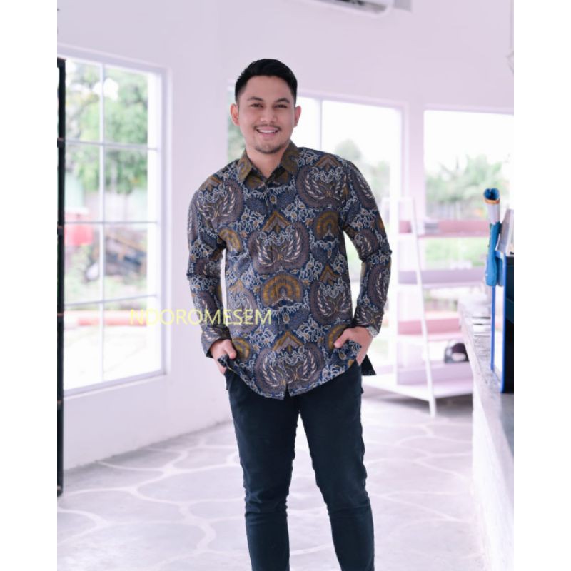 KEMEJA BATIK PREMIUM Batik lengan panjang gondrowaru navy katun halus baturaden reguler fit