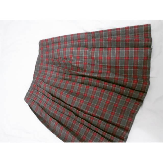 Rok Lipit Motif Kotak (Sekolah)