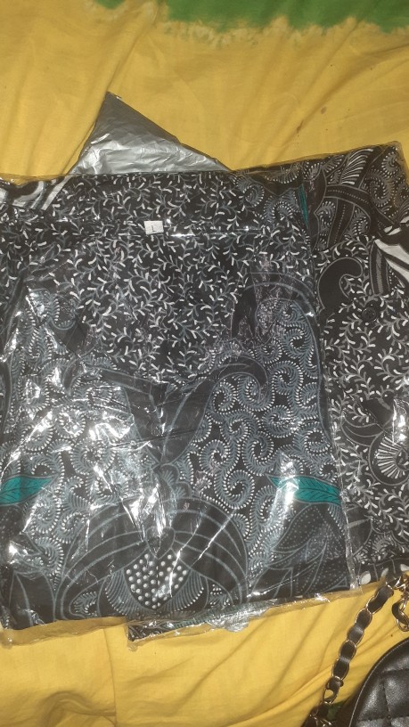 Batik Couple Terbaru 2021 Baju Batik Couple Keluarga Motif Dimensi Abu Keren