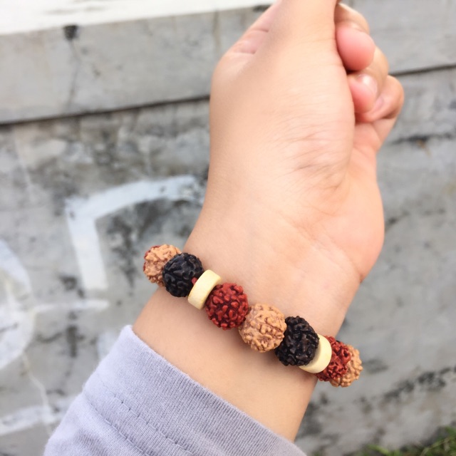 Gelang Biji Jenitri Keren Dijamin Original 100 % , Gelang Keren Untuk Pria dan Wanita .