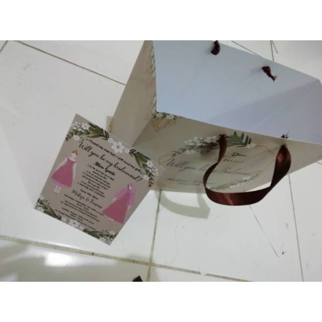 

Paperbag bridesmaid