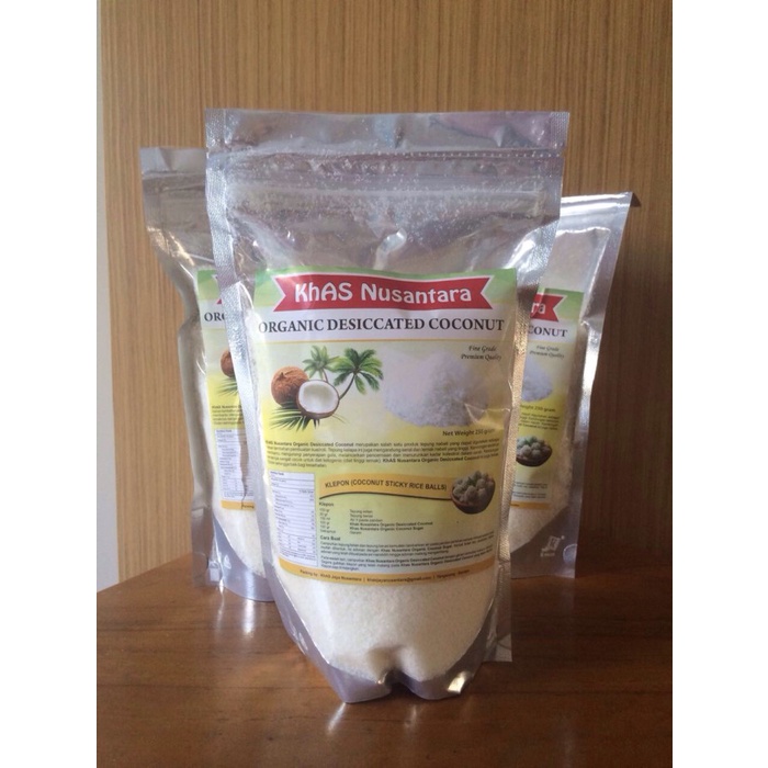 

LAINNYA-KEMASAN-MINUMAN- ORGANIC DESICCATED COCONUT TEPUNG KELAPA KHAS PREMIUM QUALITY 250 GRAM