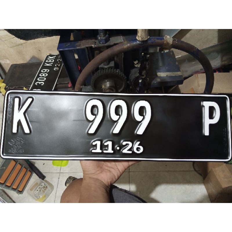 plat nomor mobil cantik/ font baru