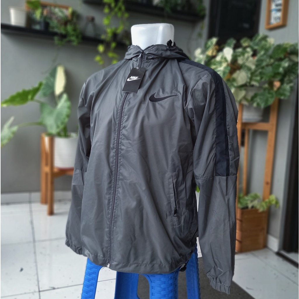 Jaket Parasut Nike / Jaket Olahraga-Grey list hitam