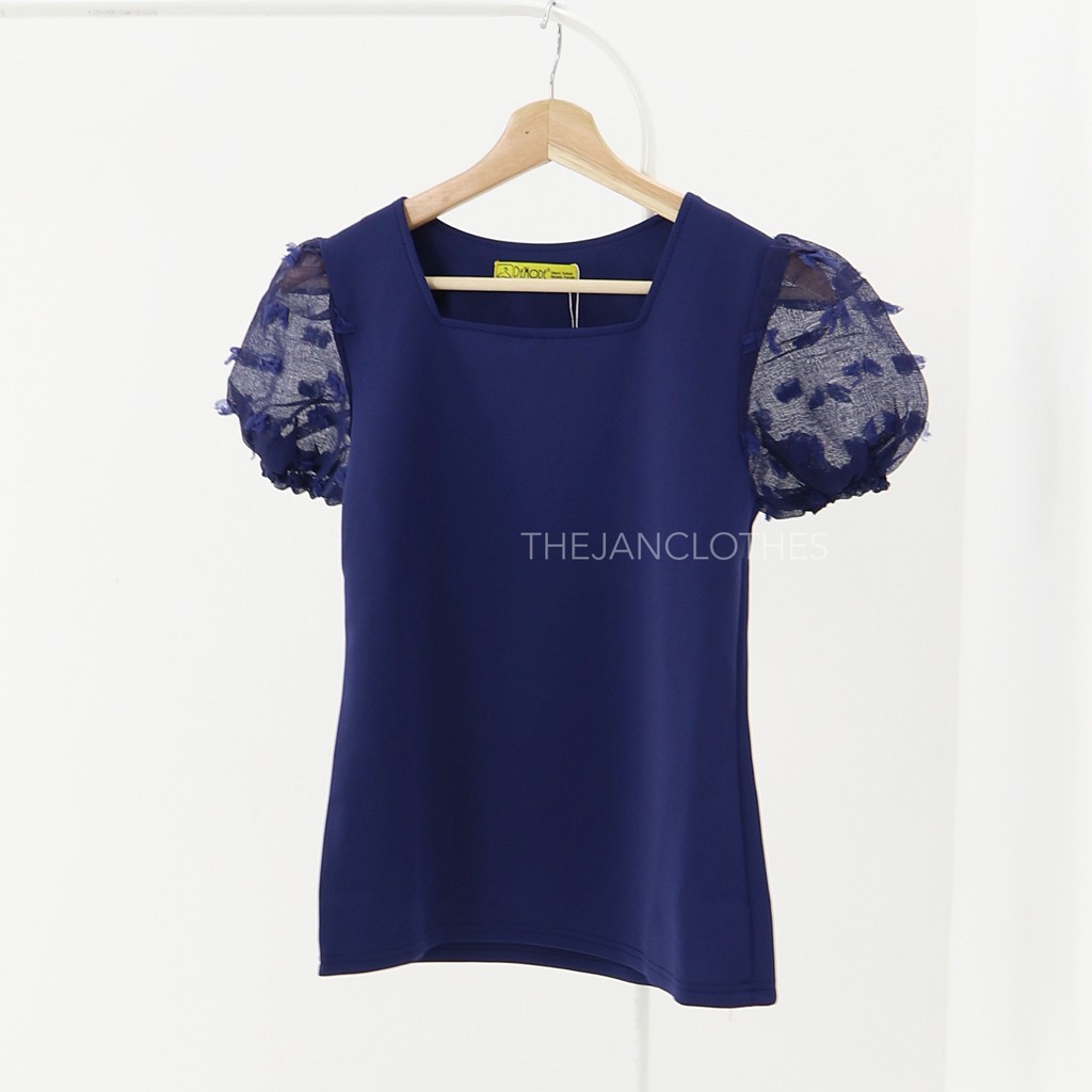 Berta top -Thejanclothes