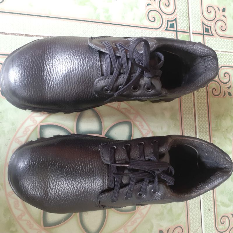 SEPATU SAPETY DR OSHA/SIMON/ MERK RENDEM SECOND PROYEK