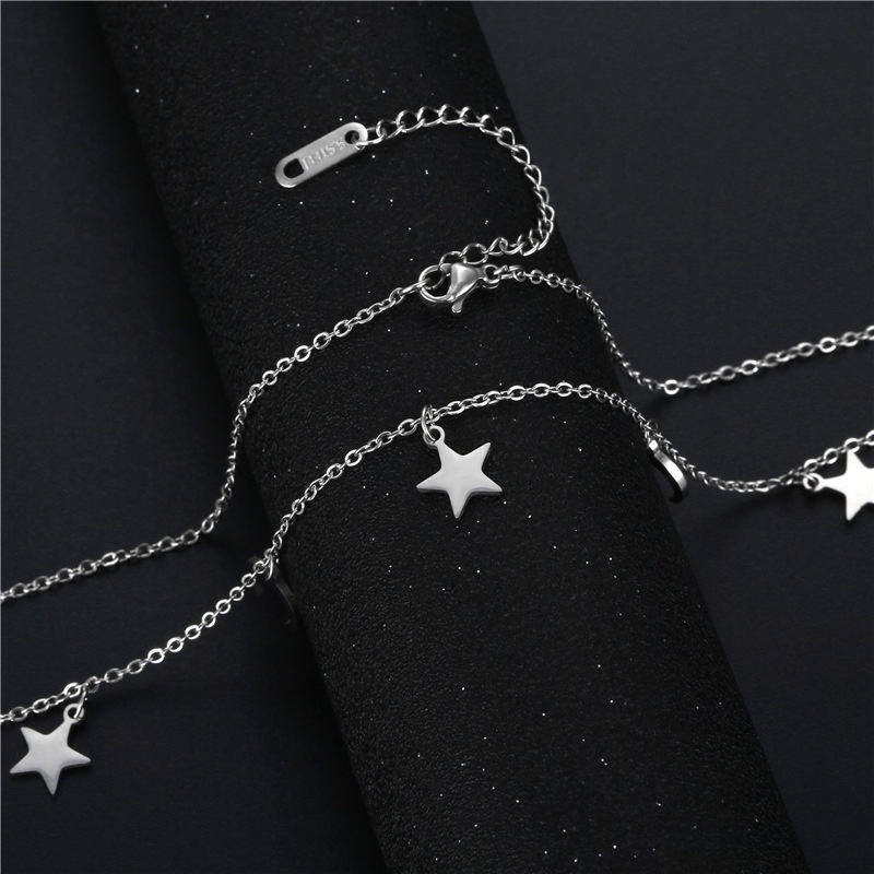 Eropa dan Amerika fashion kalung glossy pentagram moon kalung stainless steel Bulan bintang klavikul