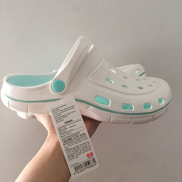 Sendal Crocs Miniso