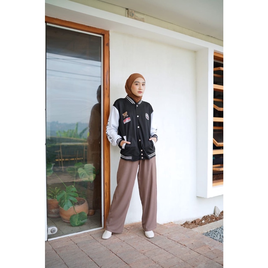 Sweater Wanita Berkualitas-Bear School Jaket Basebal