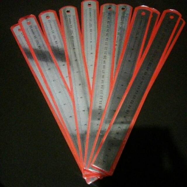 

Penggaris Besi Stainless Steel 30 cm NON MERK