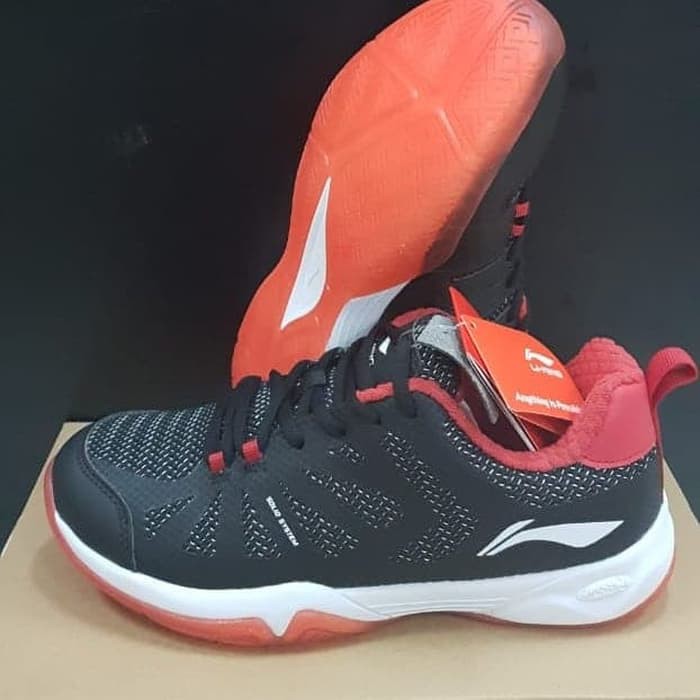 sepatu badminton lining Cloud Ace III