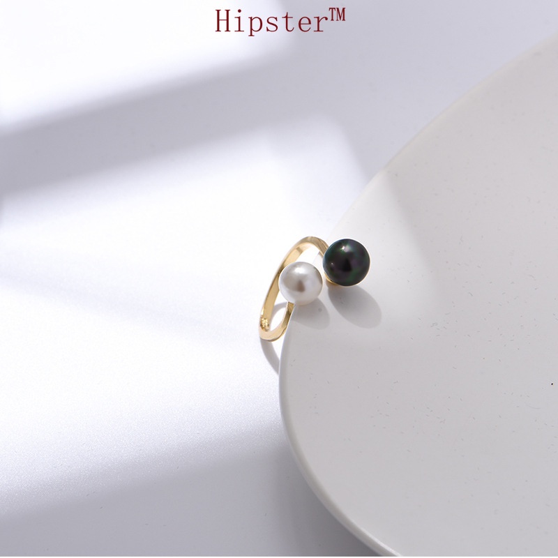 Popular Design Personality Asymmetric Inlaid Black and White Pearl Ring